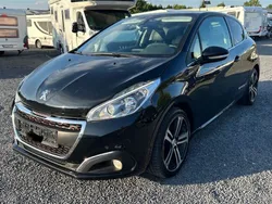 Schwarz Gebraucht 2016 Peugeot 208 GT-line Kleinwagen | 6.999 € (Guter Preis)