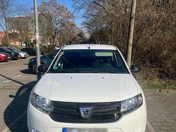 Weiß Gebraucht 2014 Dacia Sandero Kleinwagen | 3.299 €