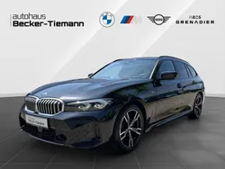 Saphirschwarz Gebraucht 2024 BMW 320 M Sport Kombi | 51.996 €