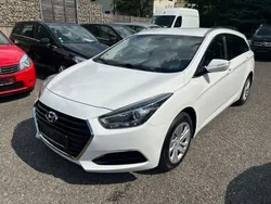 Weiß Gebraucht 2016 Hyundai i40 Classic Kombi | 12.200 € (Fairer Preis)