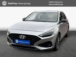 Shimmering silver Neu 2025 Hyundai i30 Advantage Limousine | 20.950 € (Guter Preis)