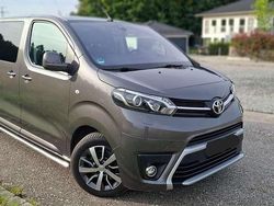 Grau Gebraucht 2020 Toyota Proace Verso Kombi | 32.600 € (Etwas zu teuer)