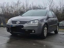 Grau Gebraucht 2008 VW Golf V Edition Kleinwagen | 3.500 € (Etwas zu teuer)