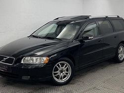 Black sapphire (metallic) Gebraucht 2006 Volvo V70 Summum Kombi | 5.870 €