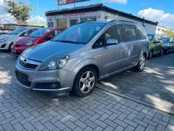 Grau Gebraucht 2006 Opel Zafira Van / Kleinbus | 1.800 € (Superpreis)