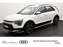 Schneeweiss Gebraucht 2023 Kia Niro Vision SUV | 24.990 € (Guter Preis)