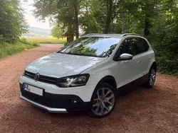 Weiß Gebraucht 2016 VW Polo Cross Kleinwagen | 7.900 € (Guter Preis)