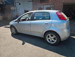 Grau Gebraucht 2006 Fiat Grande Punto Kleinwagen | 990 € (Fairer Preis)