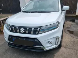Weiß Gebraucht 2022 Suzuki Vitara SUV | 20.900 €