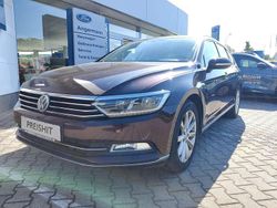 Violett Gebraucht 2015 VW Passat Highline Kombi | 13.990 € (Etwas zu teuer)
