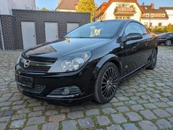 Schwarz Gebraucht 2009 Opel Astra Cabriolet OPC Cabrio | 6.249 € (Etwas zu teuer)
