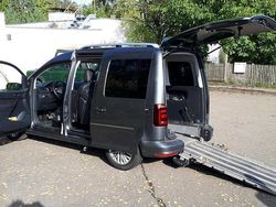 Grau Gebraucht 2017 VW Caddy Highline Van / Kleinbus | 34.990 €