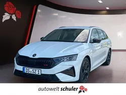 Weiß Gebraucht 2025 Skoda Octavia RS Kombi | 42.989 € (Fairer Preis)