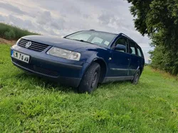 Blau Gebraucht 1999 VW Passat Basis Kombi | 3.120 € (Teuer)
