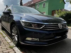 Blau Gebraucht 2017 VW Passat Highline Kombi | 17.900 €