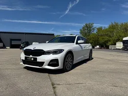 Weiß Gebraucht 2020 BMW 320 M Sport Kombi | 28.290 € (Fairer Preis)