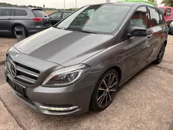 Grau Gebraucht 2014 Mercedes B200 Van / Kleinbus | 9.900 € (Fairer Preis)
