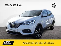 Weiß Gebraucht 2022 Renault Kadjar Equilibre SUV | 20.200 € (Fairer Preis)