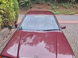 Rot Gebraucht 1992 Mercedes 190 Limousine | 5.700 €