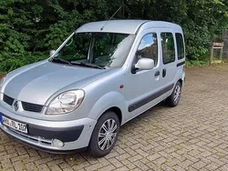 Silber Gebraucht 2003 Renault Kangoo Privilege Van / Kleinbus | 4.999 € (Etwas zu teuer)