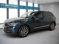 Blau Gebraucht 2023 VW Tiguan Life SUV | 29.930 € (Superpreis)