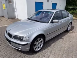 Silber Gebraucht 2004 BMW 320 Exclusive Limousine | 9.500 €