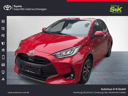 Karminarot metallic Gebraucht 2022 Toyota Yaris Hybrid Basis Kleinwagen | 22.470 € (Etwas zu teuer)