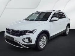 Weiss Gebraucht 2024 VW T-Roc Life SUV | 22.425 € (Fairer Preis)