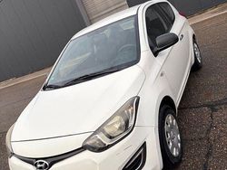 Weiß Gebraucht 2013 Hyundai i20 Intro Edition Kleinwagen | 2.400 € (Guter Preis)