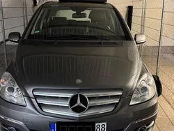 Grau Gebraucht 2009 Mercedes B170 Van / Kleinbus | 6.400 € (Fairer Preis)