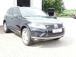 Deep black perleffekt Gebraucht 2017 VW Touareg R-line SUV | 38.900 €
