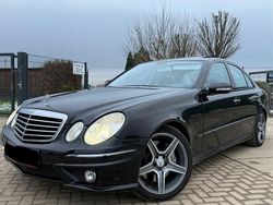 Schwarz Gebraucht 2008 Mercedes E420 AMG Limousine | 8.950 €