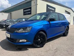 Blau Gebraucht 2015 Skoda Fabia Style Kleinwagen | 12.990 € (Fairer Preis)