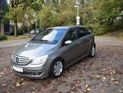 Grau Gebraucht 2006 Mercedes B200 Van / Kleinbus | 6.950 € (Etwas zu teuer)