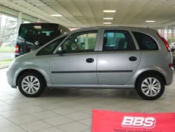 Silber Gebraucht 2005 Opel Meriva Enjoy Van / Kleinbus | 1.500 € (Fairer Preis)