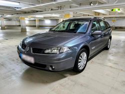 Grün Gebraucht 2007 Renault Laguna II Kombi | 1.900 € (Fairer Preis)