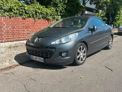 Grau Gebraucht 2010 Peugeot 207 CC Cabrio | 1.499 € (Fairer Preis)