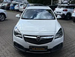 Weiß Gebraucht 2014 Opel Insignia Country Tourer Kombi | 9.999 € (Guter Preis)