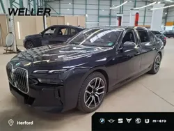 Carbonschwarz (schwarz) Gebraucht 2024 BMW 740 M Sport Limousine | 86.400 € (Superpreis)