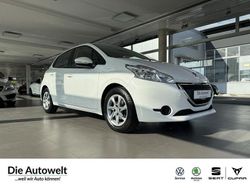 Weiß Gebraucht 2014 Peugeot 208 Active Kleinwagen | 7.480 € (Etwas zu teuer)