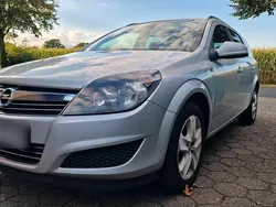 Silber Gebraucht 2010 Opel Astra Kombi | 1.900 € (Fairer Preis)