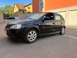 Schwarz Gebraucht 2001 Opel Corsa Elegance Limousine | 1.200 € (Guter Preis)