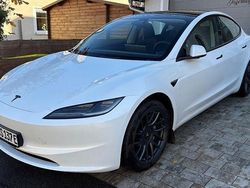 Weiß Gebraucht 2023 Tesla Model 3 Long Range AWD Limousine | 39.999 € (Teuer)