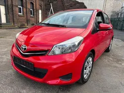 Rot Gebraucht 2012 Toyota Yaris Life Kleinwagen | 6.000 € (Fairer Preis)