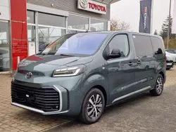 Grün Neu 2025 Toyota Proace Verso Team Kombi | 41.190 € (Guter Preis)