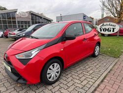 Rot Gebraucht 2020 Toyota Aygo Kleinwagen | 11.890 € (Etwas zu teuer)