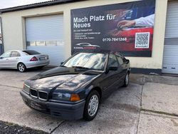 Schwarz Gebraucht 1995 BMW 316 Limousine | 1.899 €