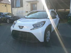 Weiß Gebraucht 2024 Toyota Aygo X-play Kleinwagen | 13.990 € (Guter Preis)