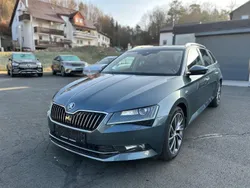 Grau Gebraucht 2016 Skoda Superb LAURIN & KLEMENT Kombi | 17.400 € (Fairer Preis)