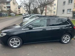 Schwarz Gebraucht 2019 Mercedes B200 Van / Kleinbus | 22.990 € (Etwas zu teuer)